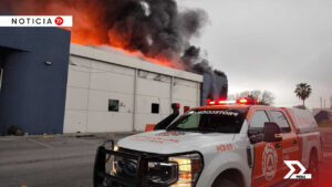 Los incendios en el Área Metropolitana de Monterrey han consumido más de 40 hectáreas y afectado a cinco empresas clave de la industria química y vidriera.